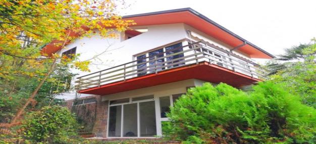 Casa indipendente con terreno
