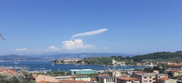 LE GRAZIE Appartamento vista mare, giardino